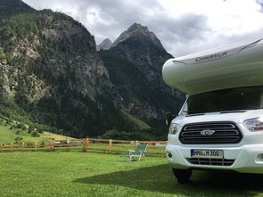 开云网址-全国高山越野赛选手挑战极限天气，2021崀山越野赛